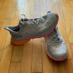 Men clifton edge  hoka sneakers